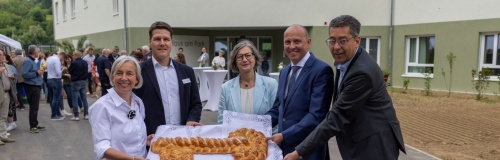 V.l.n.r. Annette Geiger (Stv. Heimdirektorin ZfP Emmendingen), Michael Eichhorst (Geschäftsführer ZfP Emmendingen), Dr. Ulrike Kleinknecht-Strähle (Sozialdezernentin Landratsamt Emmendingen), Heiko Wiemer (Heimdirektor ZfP Emmendingen), Volker Lüdke (Geschäftsführender Gesellschafter Moser GmbH und Co. KG).