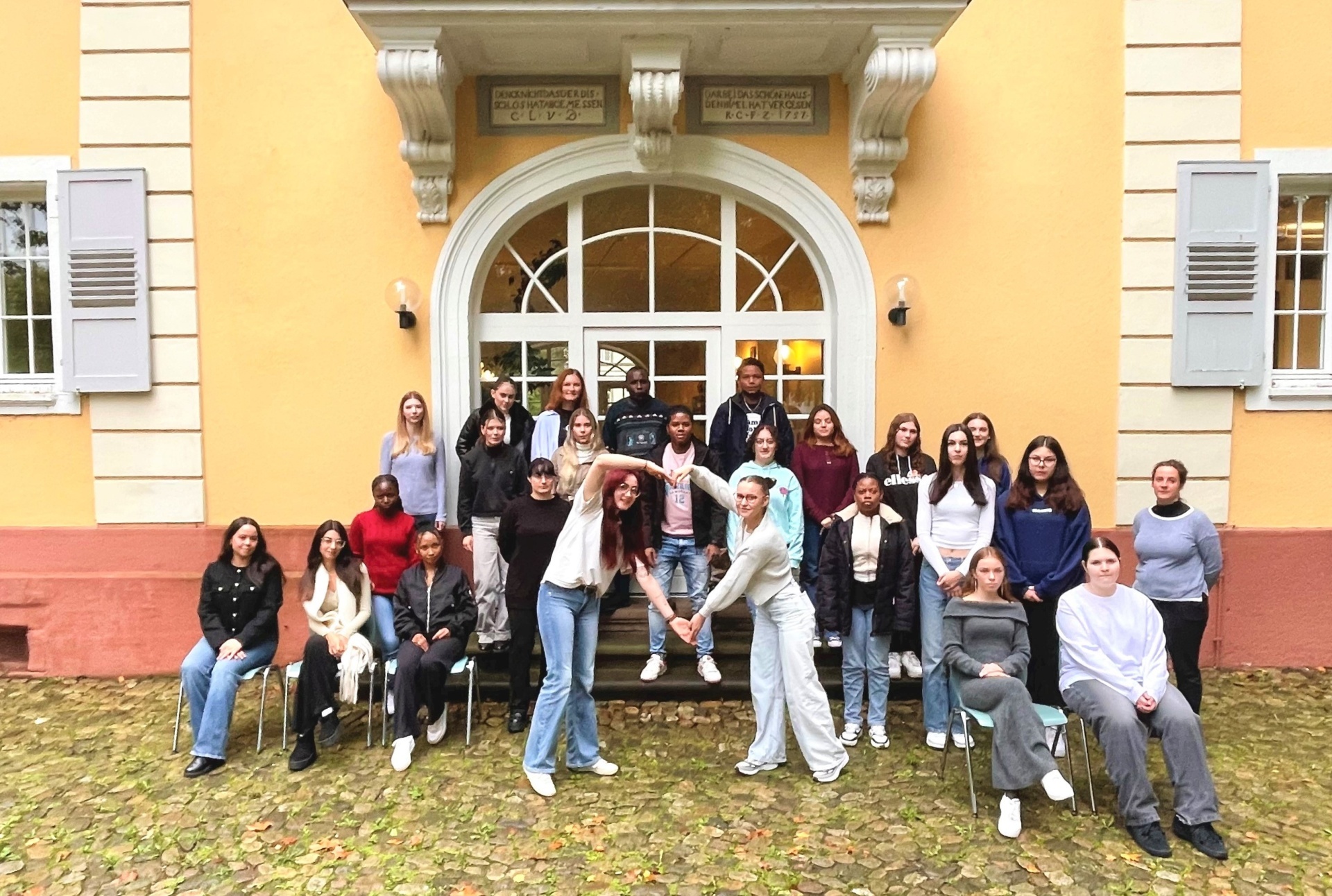 Gruppenfoto des neuen Auszubildendenjahrgangs